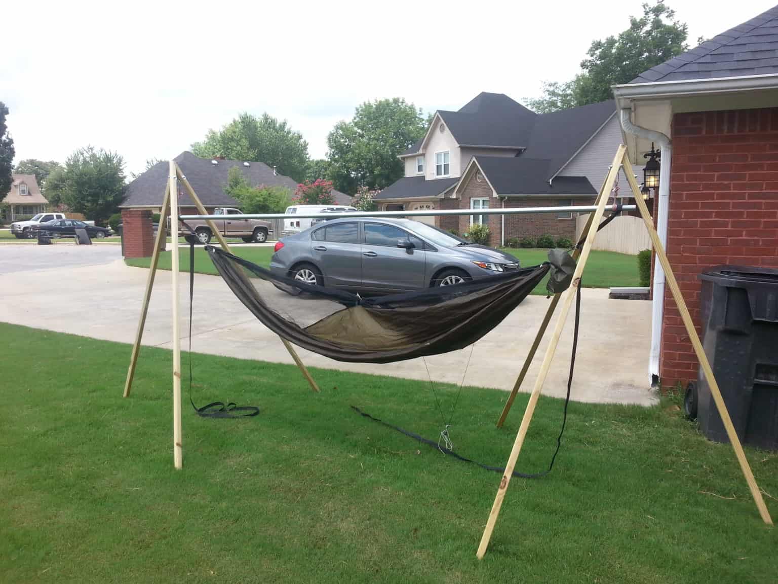 35 DIY Hammock Stand For A Perfect Lounge Space